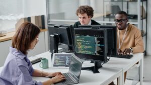 Сгенерированный ИИ код приводит к проблемам безопасности для большинства предприятий